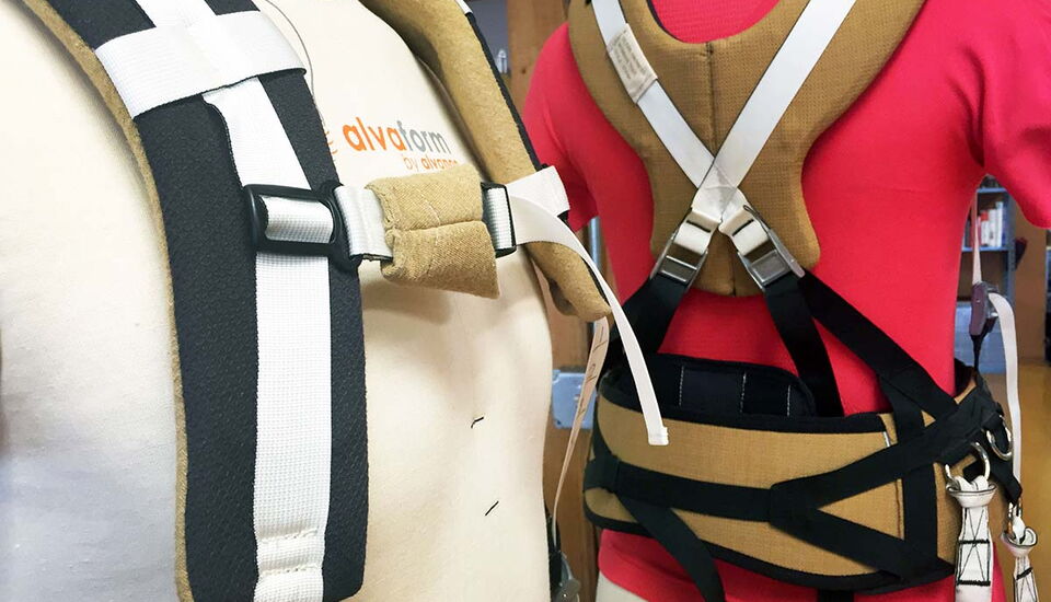 Sistemas de correas de alta tecnología fabricados con textiles técnicos como ejemplos del desarrollo de prototipos versátiles en Terrazign